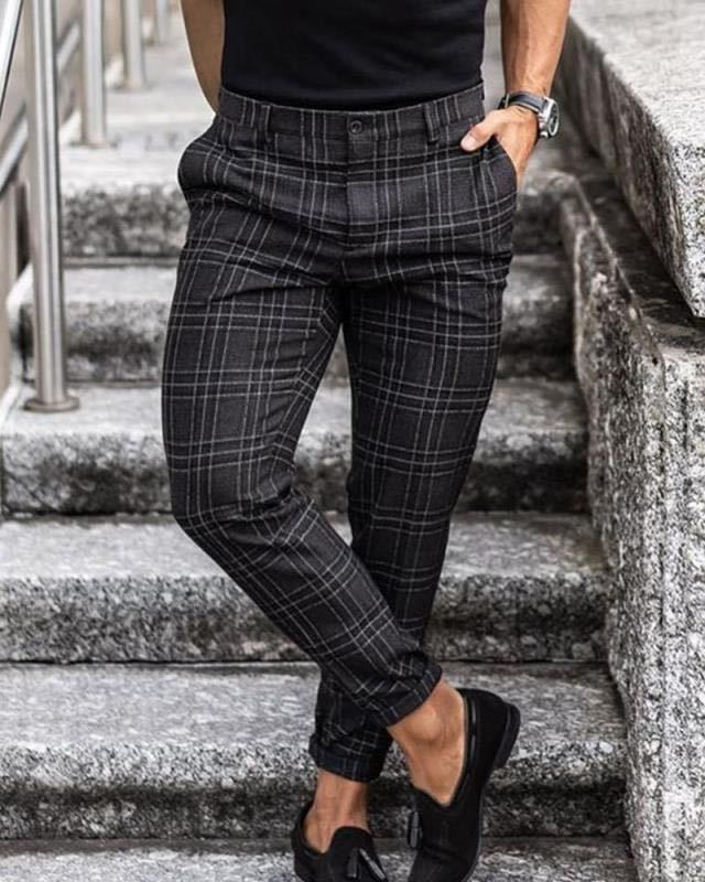 Men's plaid casual trousers in dark color, front button closure and tapered leg