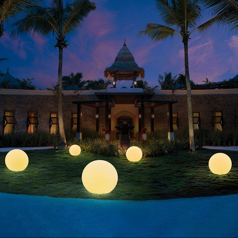 Boules lumineuses LED, étanches, colorées, pour pelouse, jardin, sol, et piscine.