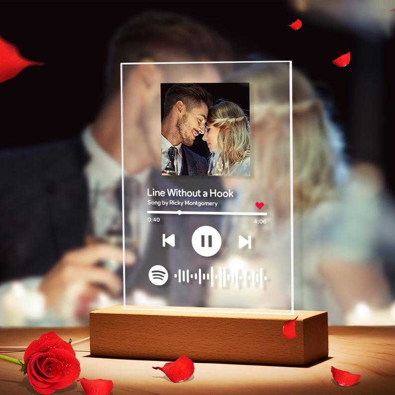 Veilleuse personnalisable en forme de cadre photo de musique avec nom et chanson gravés