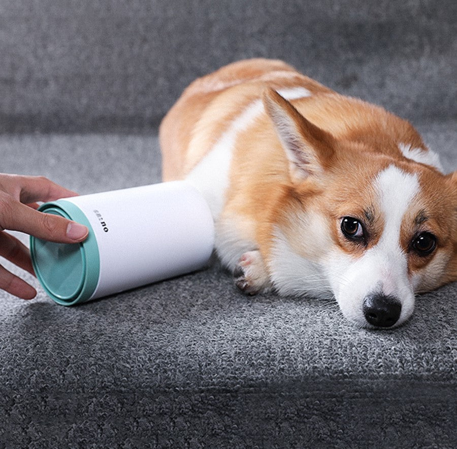 Taza portátil limpiadora de patas de mascotas con peine de silicona suave