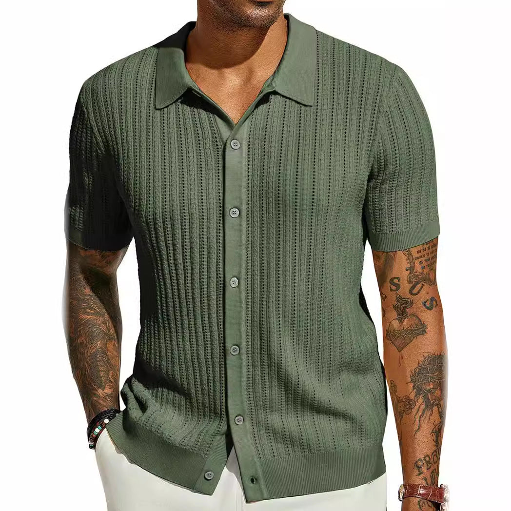 Green knitted polo shirt with point collar, short sleeves, button placket