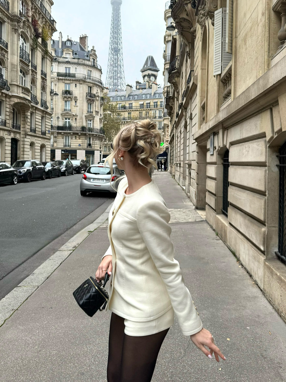 Stylish White Single Breasted Jacket & Shorts Suit - Elevate Your Wardrobe in Confidence