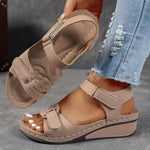 Thick-sole velcro strap sandals, beige with open toe and adjustable side straps
