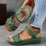 Thick-sole velcro strap sandals, green with open toe and perforated details